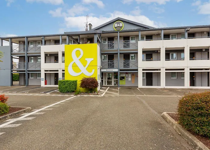 B&B Hotel Chartres Le Forum